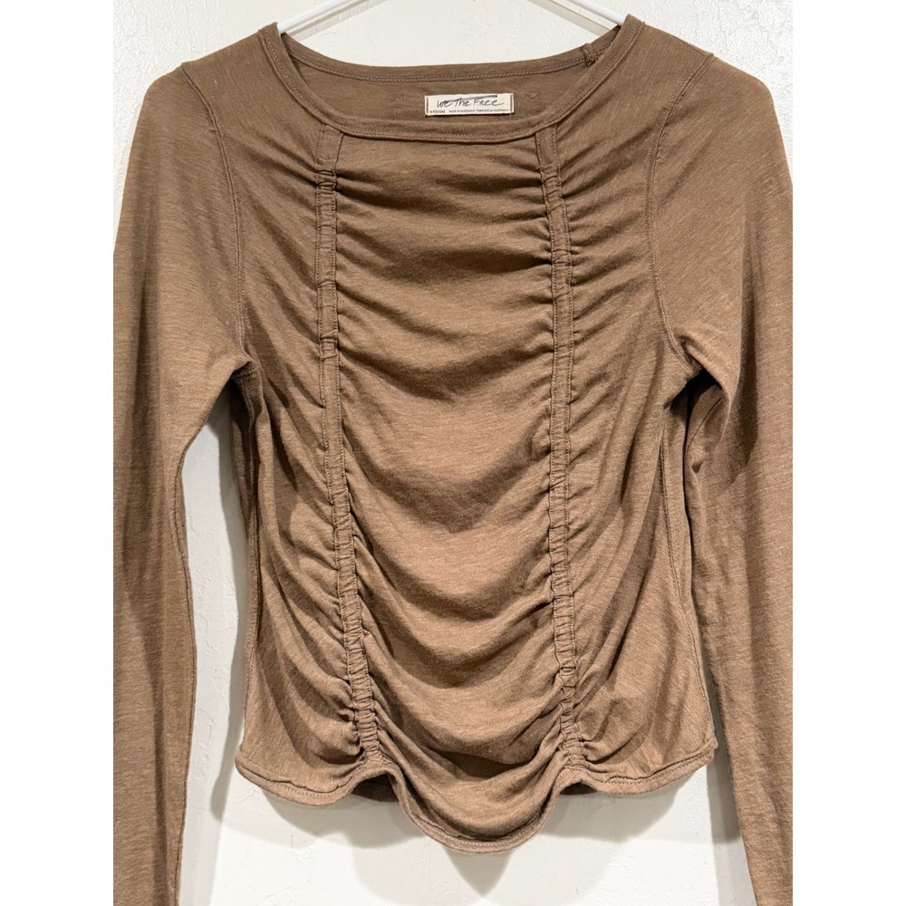 Free People We The Free Brown Ruched Front Long Sleeve Top Medium Boho Tee - Picture 3 of 7